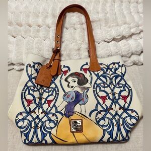 Disney Dooney and Bourke Snow White Dream Big Princess Tote